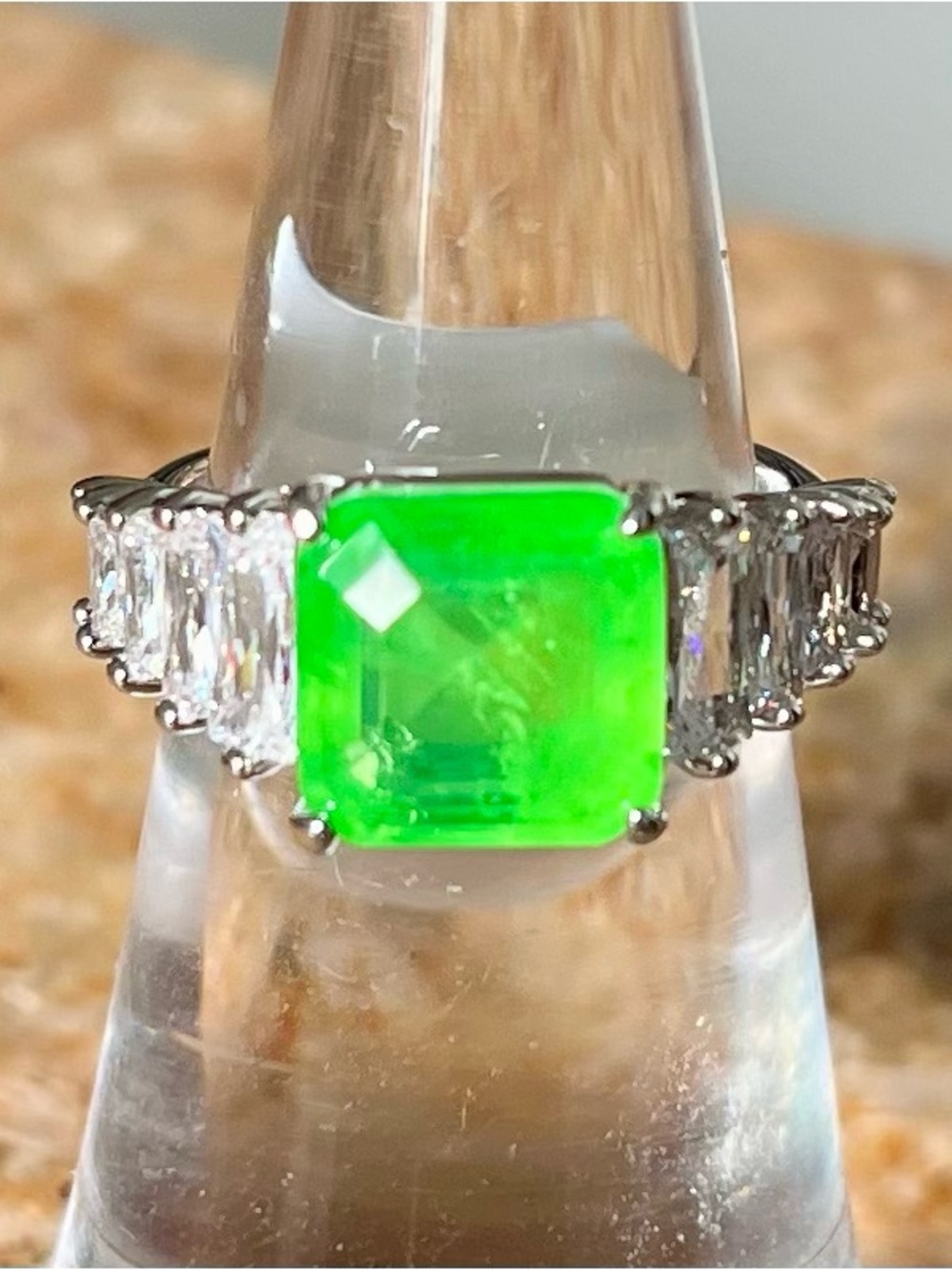 Bomb Party RETRO August Birthday RBP7884 Feeling Free Peridot on Rhodium Ring